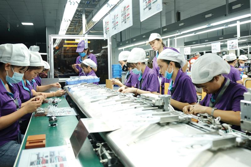 Luxshare hiện có 2 nhà máy sản xuất ở Bắc Giang và một nhà máy ở Nghệ An, cả 3 liên tục được tăng vốn đầu tư. Ảnh: N.Đ