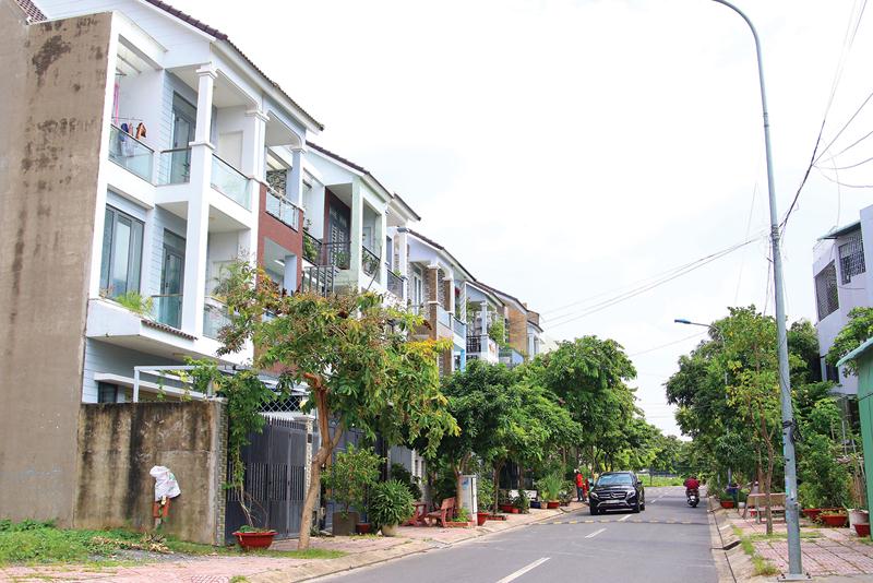 Dự án Khu nhà ở Phước Long B (quận 9, TP.HCM) đã được chuyển nhượng với giá rẻ, gây thiệt hại nghiêm trọng cho Nhà nước. Ảnh: Lê Toàn