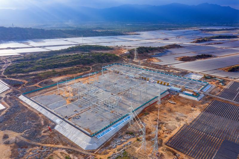 Nhà máy Điện mặt trời Trung Nam  - Thuận Nam với quy mô công suất 450 MW sẽ là nhà máy điện mặt trời lớn nhất tại Việt Nam và khu vực Đông Nam Á.