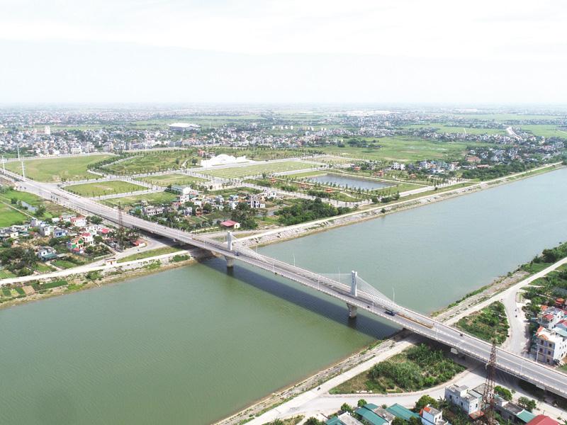 Cầu vượt sông Trà Lý - cầu dây văng hiện đại nối đôi bờ TP. Thái Bình.