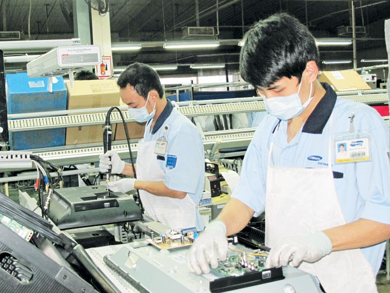 Sau một thời gian hoạt động với tỷ lệ xuất khẩu 90% trở lên, Công ty TNHH Điện tử Samsung HCMC CE Complex đã đề nghị chuyển sang loại hình doanh nghiệp chế xuất.