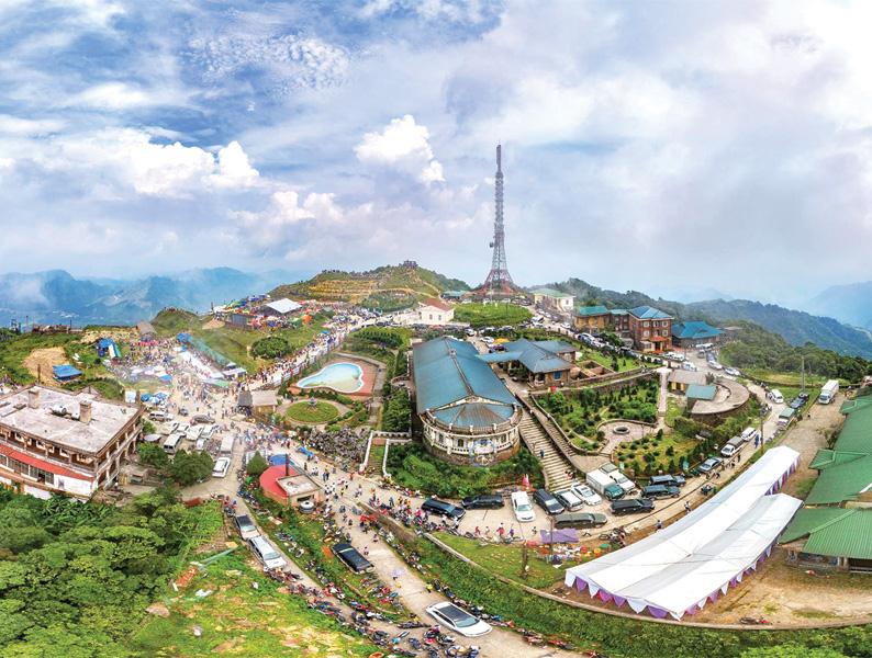 Lạng Sơn có nhiều thắng cảnh đẹp nổi tiếng, rất thuận lợi để phát triển du lịch.