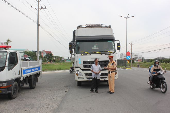 Kiểm tra xử lý nghiêm những vi phạm đối với chủ phương tiện kinh doanh vận tải.