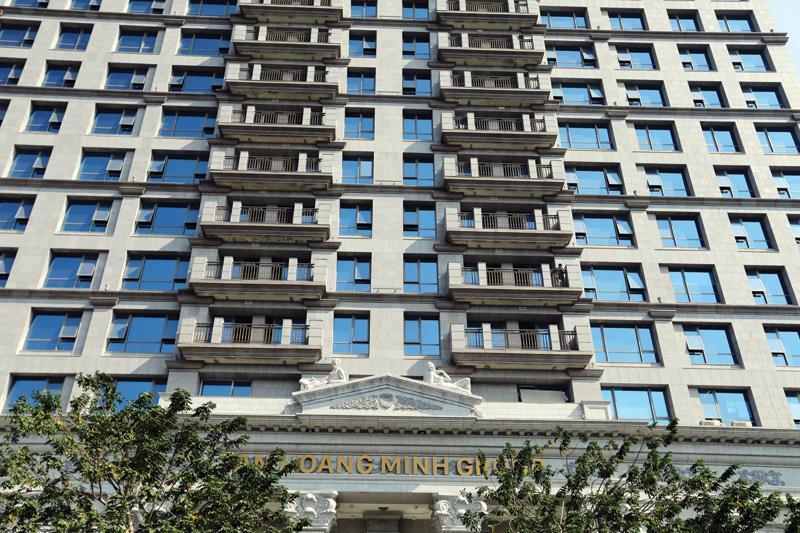 Các căn hộ tại Dự án  D’. Palais Louis (Nguyễn Văn Huyên, Hà Nội) có giá bán từ  từ 16 tỷ đồng đến 35 tỷ đồng.
