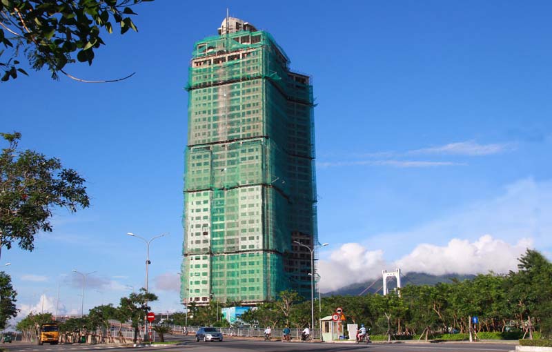 Công trình toà tháp thứ nhất Blooming Tower Đà Nẵng hiện nay đã và đang ở giai đoạn thi công các hạng mục tô trong, hoàn thiện hệ thống điện, nước, thông gió