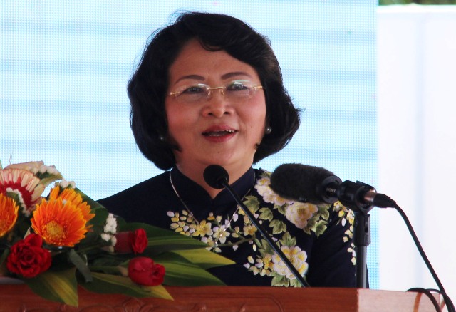 Phó chủ tịch nước Đặng Thị Ngọc Thịnh cho rằng Quảng Nam nên xây dựng thí điểm các mô hình phát triển nông nghiệp công nghệ cao trên cơ sở nguồn nước hồ Phú Ninh