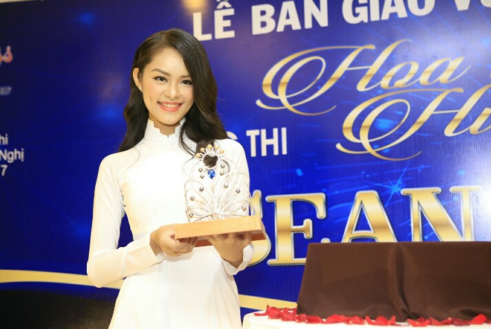 Người đẹp du lịch Minh Phương và vương miện Cuộc thi Hoa hậu Hữu nghị ASEAN 2017