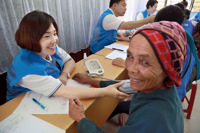 Qua 9 lần tổ chức, chương trình đã khám và cấp phát thuốc cho 21.500 người dân ở tỉnh Quảng Ngãi với tổng kinh phí hơn 600.000 USD 