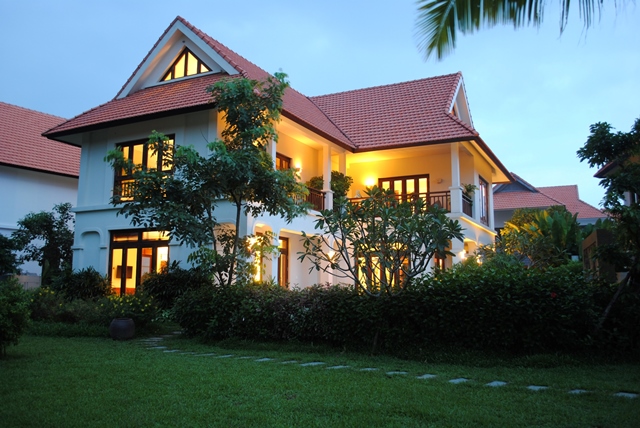 Sau thành công của Furama Resort, Tập đoàn Sovico đã đầu tư tiếp Furama Villas