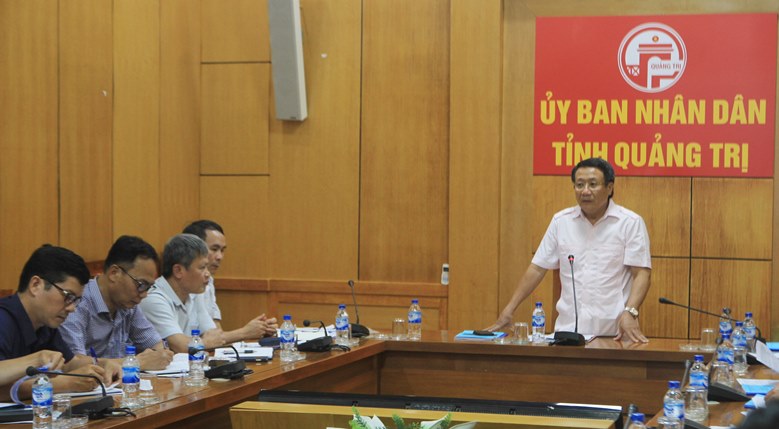 Ông Hà Sỹ Đồng, Phó Chủ tịch UBND tỉnh Quảng Trị chủ trì cuộc họp