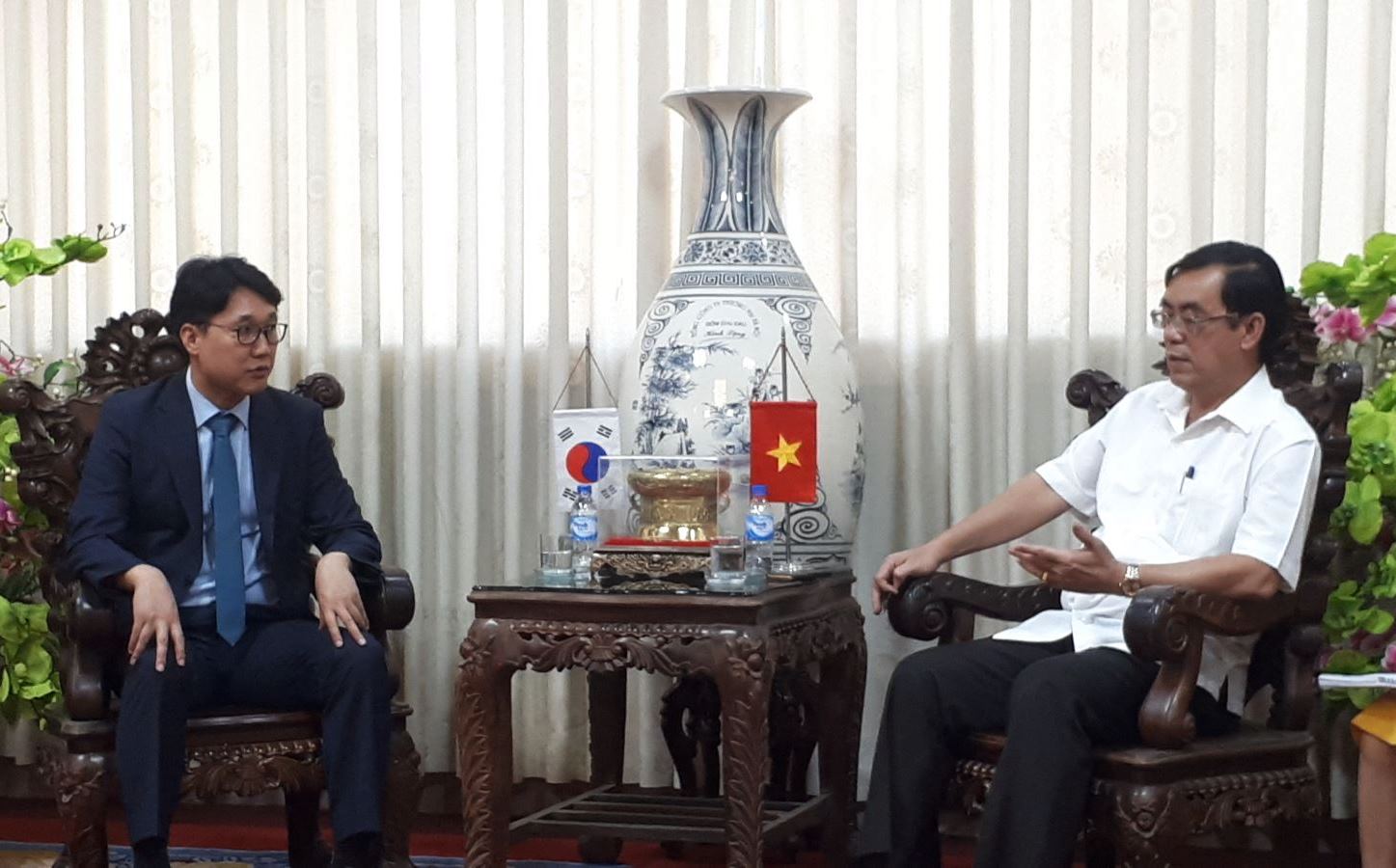 Chủ tịch Nguyễn Đức Chính tiếp đại diện Kotra ta