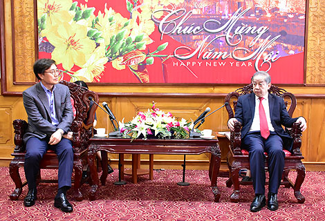 Chủ tịch UBND tỉnh Thừa Thiên Huế Phan Ngọc Thọ tiếp ông Choi Sang Joo - Chủ tịch HĐQT Tập đoàn KMH.
