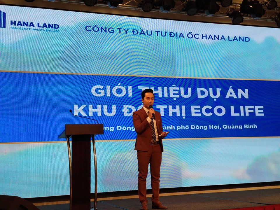 Ông Nguyễn Thế Nhân, tổng giám đốc Công ty Đầu tư Địa ốc Hana Land giới thiệu Dự án Eco Life