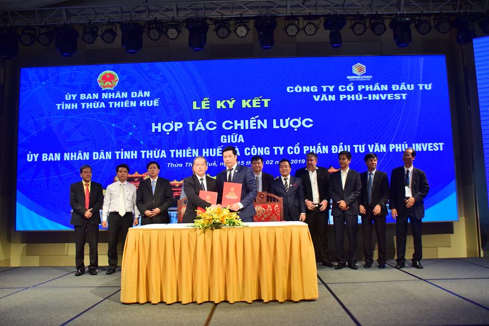 Ký kết hợp tác chiến lược giữa UBND tỉnh Thừa Thiên Huế với Công ty CP Đầu tư Văn Phú - Invest