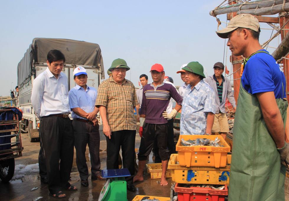 Quảng Trị sẽ tiếp tục đẩy mạnh công tác quảng bá du lịch biển, thu hút du khách, tạo công ăn việc làm cho lao động hậu cần nghề cá và kinh doanh dịch vụ.