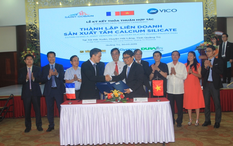 Công ty Vico Quảng Trị và Tập đoàn Saint- GoBain ký kết thỏa thuận hợp tác thành lập liên doanh sản xuất tấm Calcium Silicate.