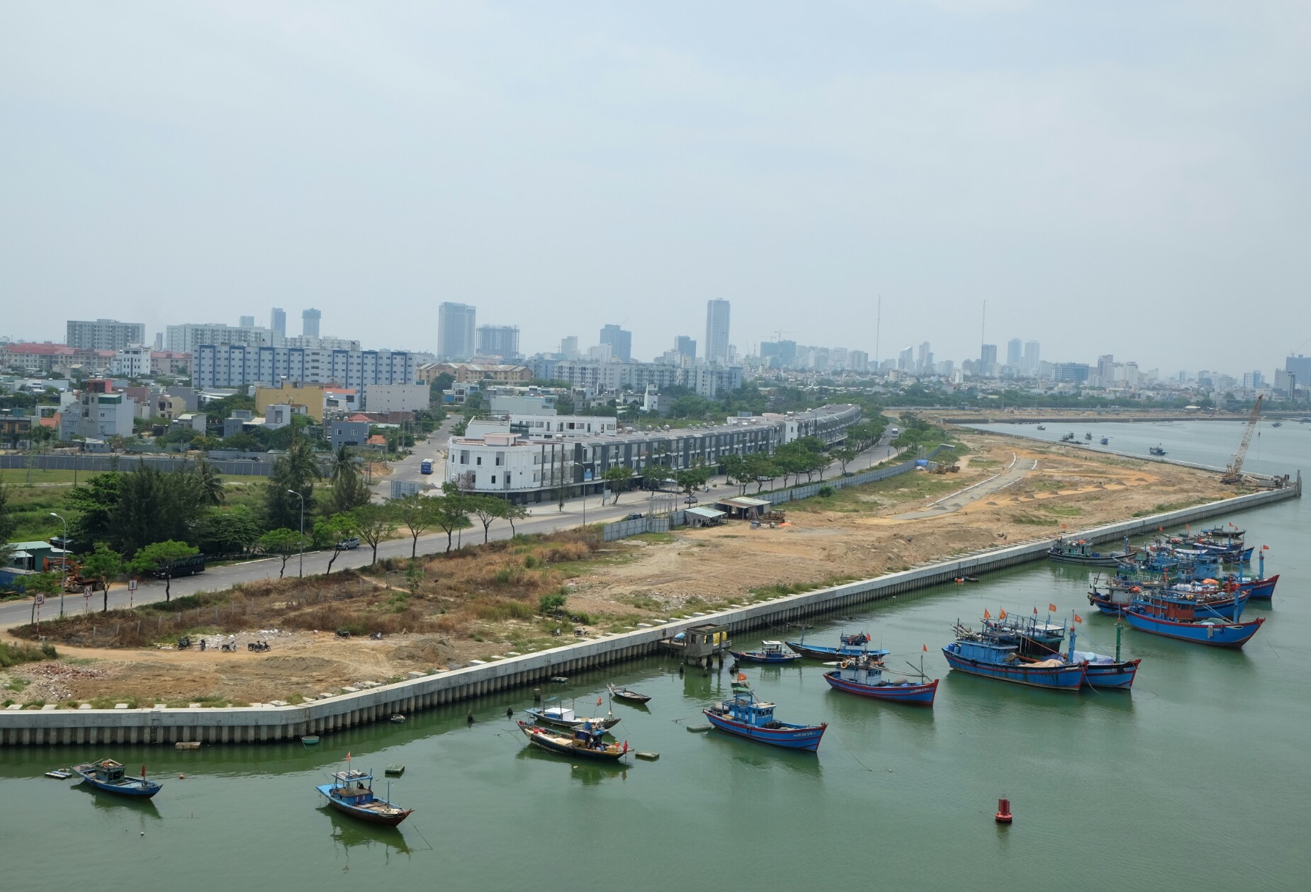 Khu vực lấn sông được điều chỉnh quy hoạch của Dự án Marina Complex.