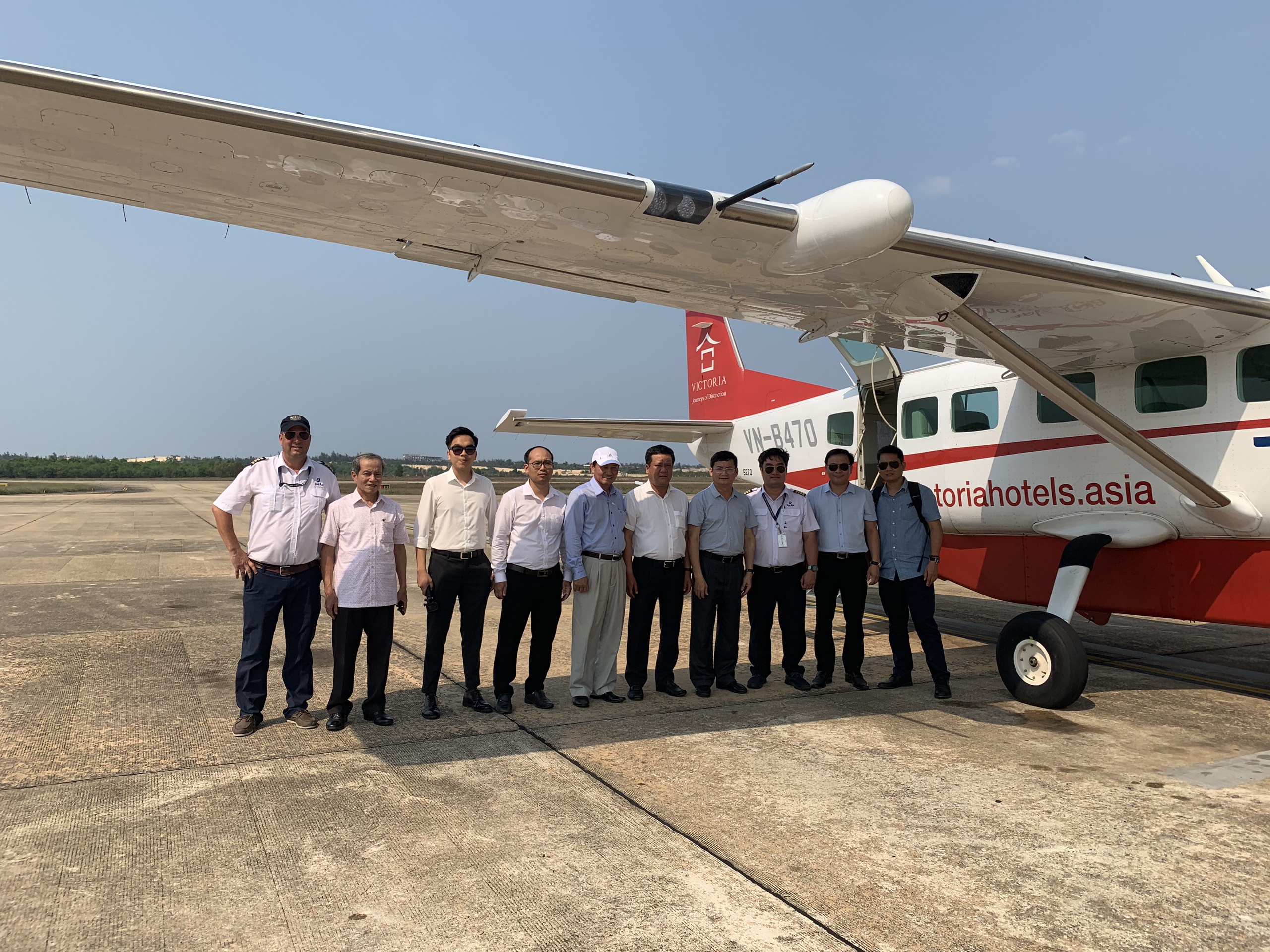 Đoàn công tác tỉnh Quảng Bình tham gia chuyến bay thử nghiệm chặng bay Đồng Hới- Đà Nẵng.