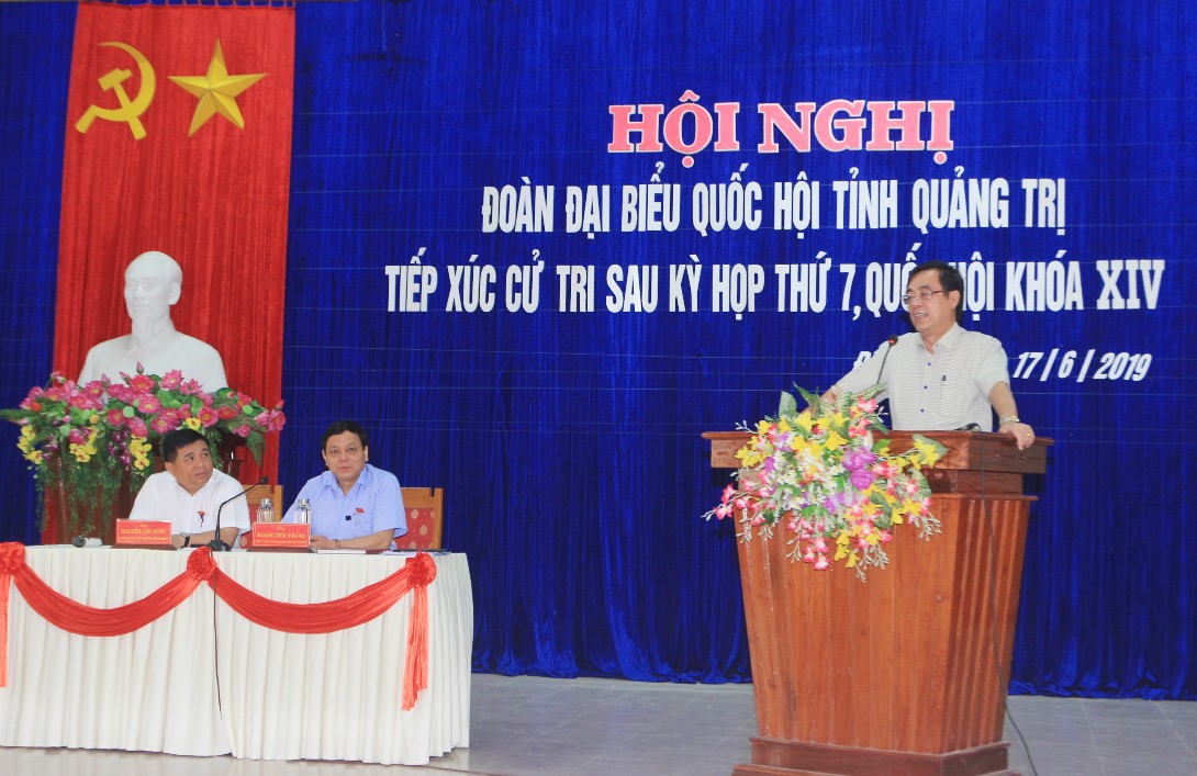 Chủ tịch UBND tỉnh Nguyễn Đức Chính mong muốn, với tình cảm và trách nhiệm của mình, là ĐBQH tỉnh, Bộ trưởng tiếp tục quan tâm dành nhiều tình cảm cho tỉnh Quảng Trị, nhất là trên lĩnh vực xúc tiến đầu tư 