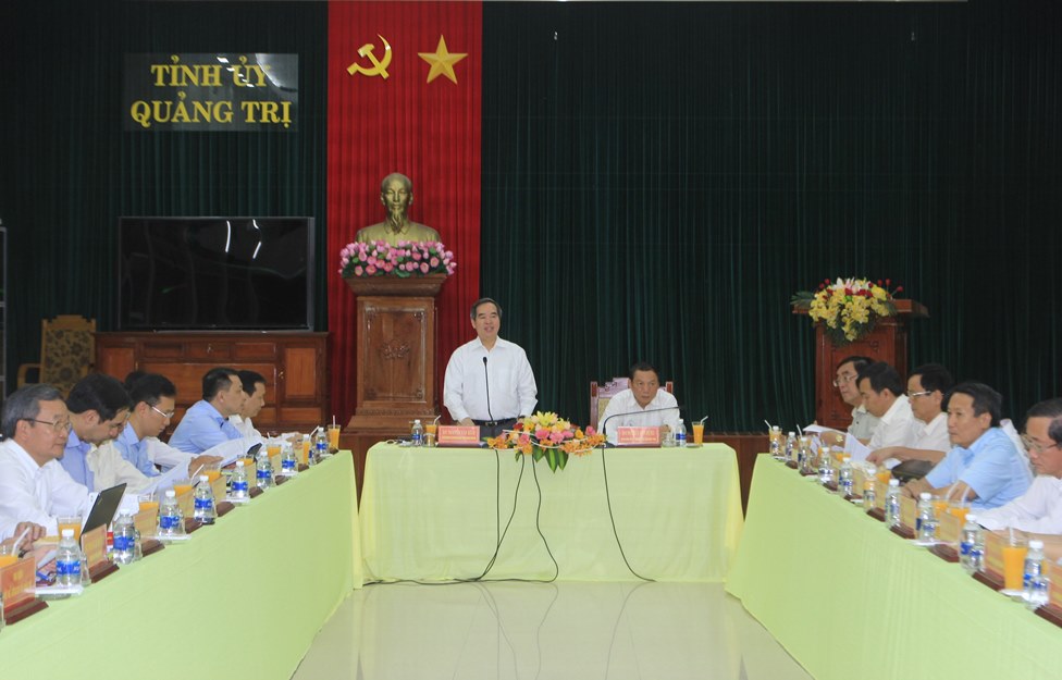 Trưởng ban kinh tế Trung ương Nguyễn Văn Bình đề nghị tỉnh Quảng Trị cần phải phát huy tiềm năng, thế mạnh của địa phương đặc biệt là nguồn năng lượng sạch.
