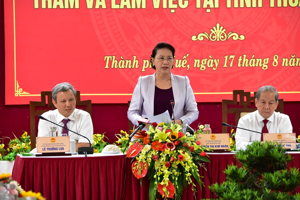 Chủ tịch Quốc hội Nguyễn Thị Kim Ngân làm việc với lãnh đạo tỉnh Thừa Thiên Huế.