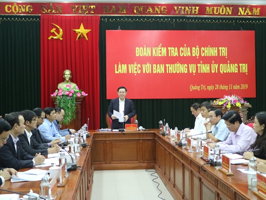Phó Thủ tướng Vương Đình Huệ phát biểu tại buổi làm việc với Ban Thường vụ Tỉnh ủy Quảng Trị.