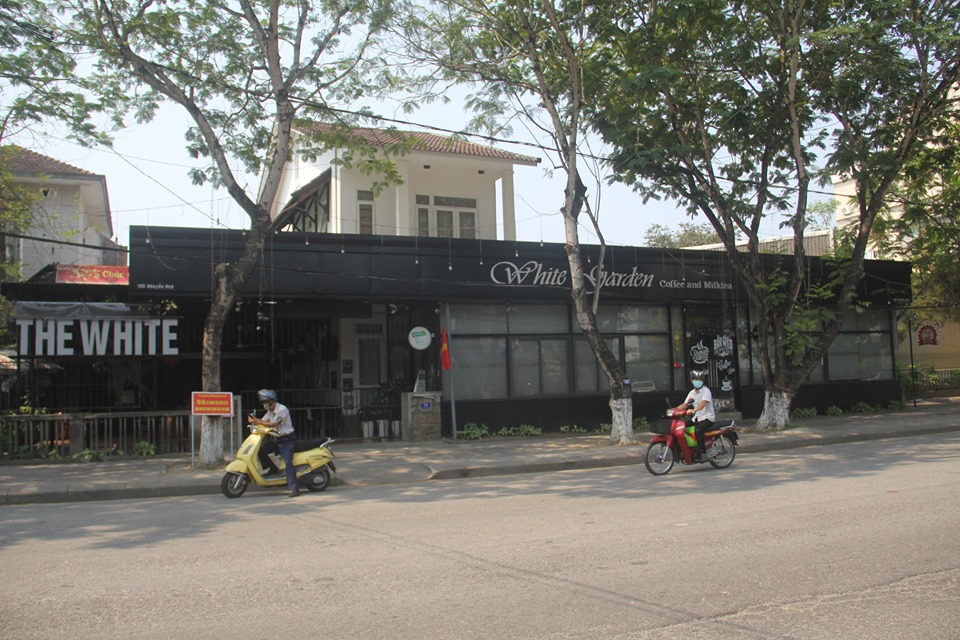 Nhiều quán cafe trên địa bàn thành phố Huế ra thông báo tạm ngừng hoạt động nhằm phòng chống dịch Covid-19