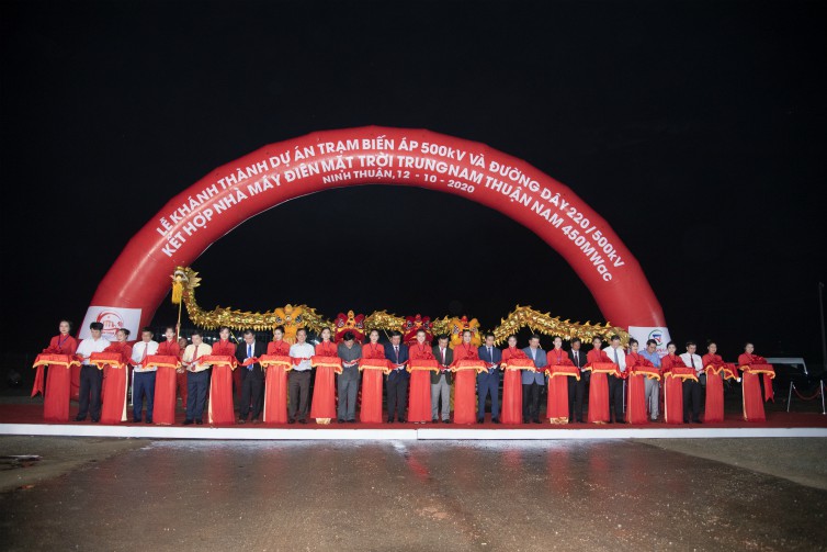 Việc hoàn thành, đưa vào sử dụng Trạm biến áp 500kV và đường dây 220/500kV kết hợp Nhà máy điện mặt trời Trung Nam Thuận Nam 450 MW được xem là dấu mốc lịch sử ngành năng lượng Việt Nam 