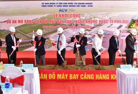 Khởi công Dự án Mở rộng sân đỗ máy bay Cảng Hàng không quốc tế Phú Bài.