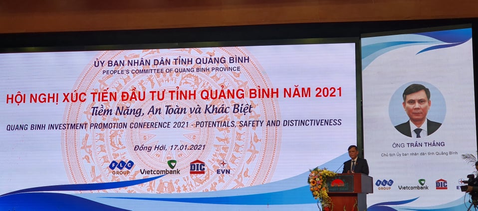 Chủ tịch UBND tỉnh Quảng Bình Trần Thắng phát biểu khai mạc Hội nghị.