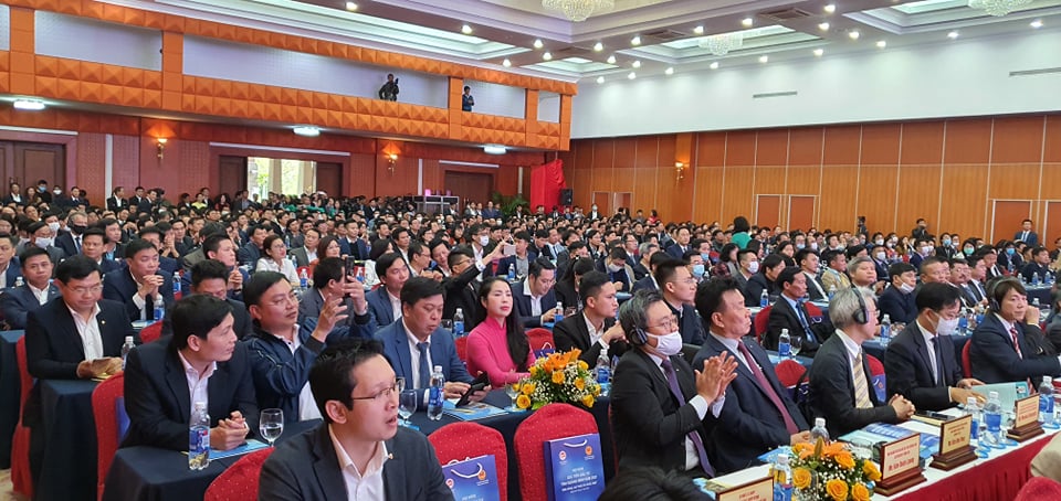 Hội nghị có sự tham dự của hơn 500 đại biểu là khách mời, nhà đầu tư, doanh nghiệp, chuyên gia kinh tế...