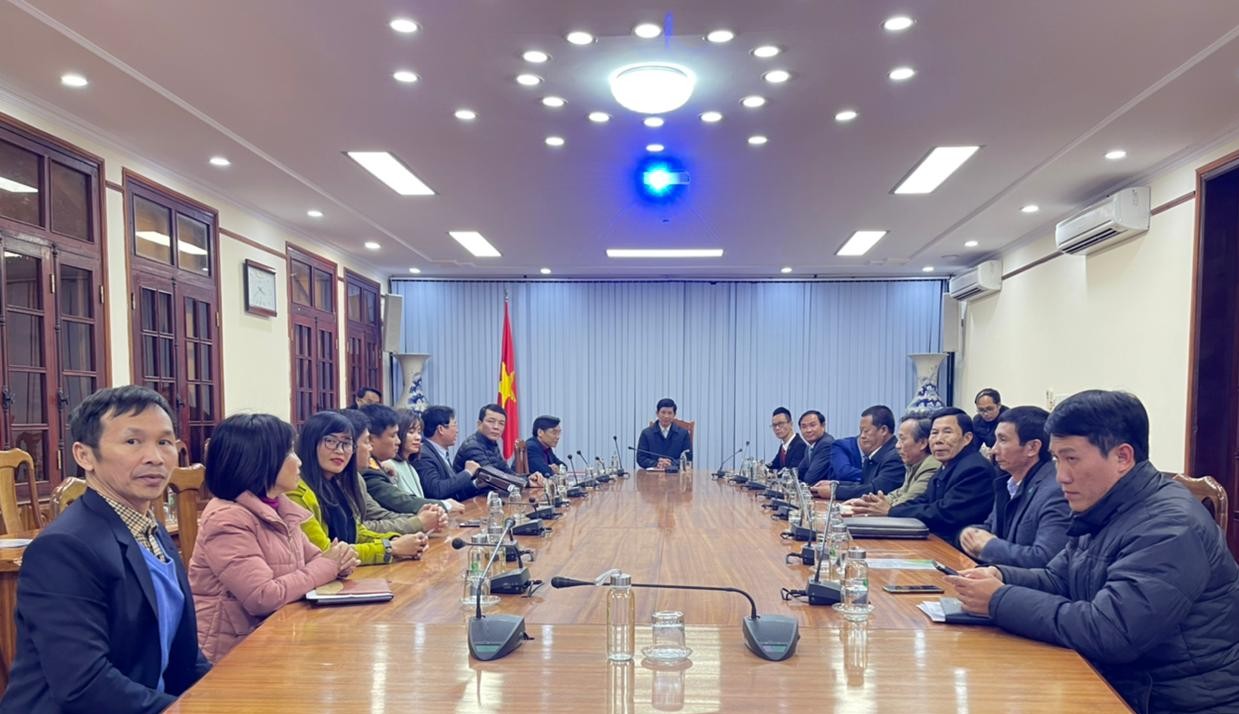 Phó Chủ tịch UBND tỉnh Quảng Bình Hồ An Phong chủ trì cuộc họp.