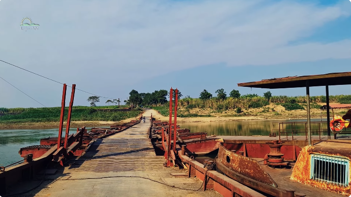 Cây cầu mới sẽ thay thế cây cầu phao Cẩm Vân đã tồn tại suốt nhiều năm qua.