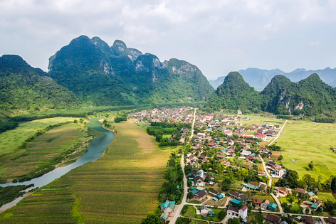 Tân Hoá, một trong những làng du lịch tốt nhất thế giới - thắng cảnh du lịch nổi tiếng của Quảng Bình.