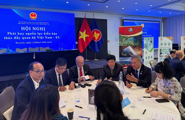 Đoàn công tác tỉnh Quảng Bình tham dự “Phát huy nguồn lực của cộng đồng người Việt Nam thúc đẩy quan hệ Việt Nam - EU”