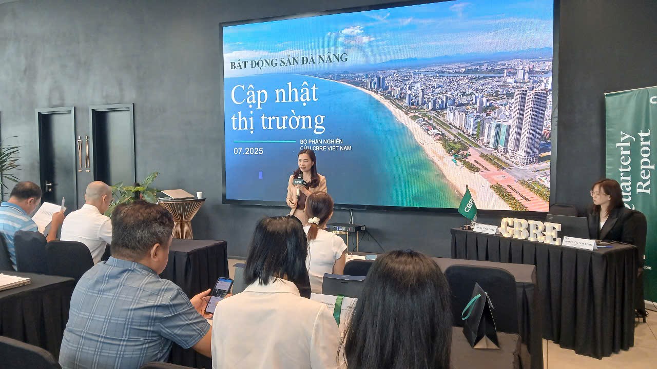 Bà Dương Thuỳ Dung, Giám đốc Điều hành CBRE Việt Nam thông tin về tình hình thị trường bất đông sản Đà Nẵng
