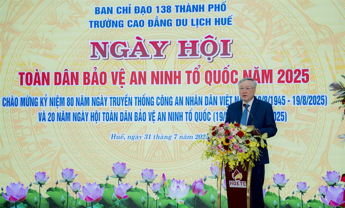 Phó Thủ tướng Thường trực Chính phủ Nguyễn Hòa Bình phát biểu tại Chương trình Ngày hội