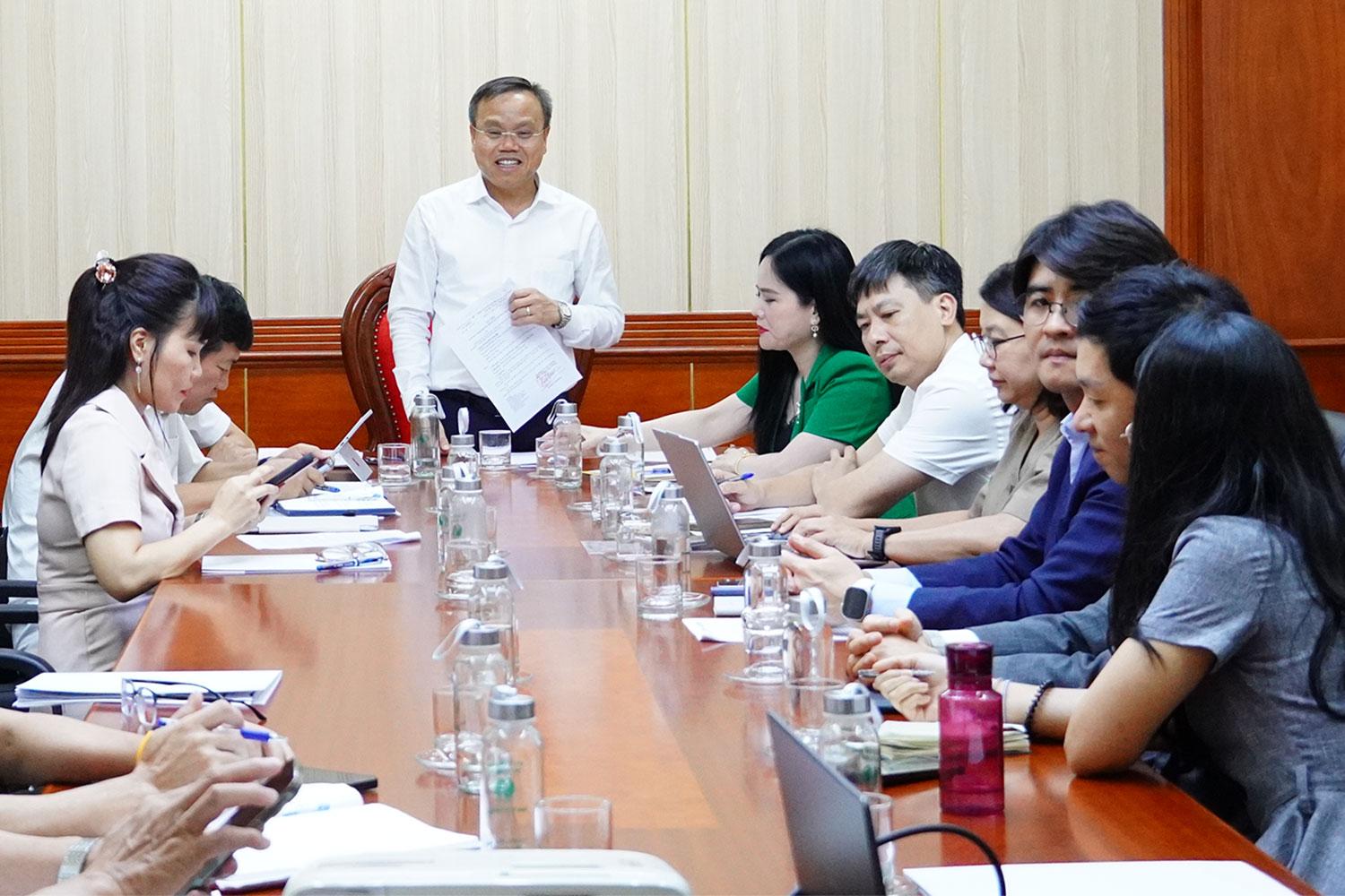 Phó chủ tịch UBND tỉnh Quảng Trị Lê Đức Tiến chủ trì buổi làm việc với đại diện Tổ hợp nhà đầu tư 