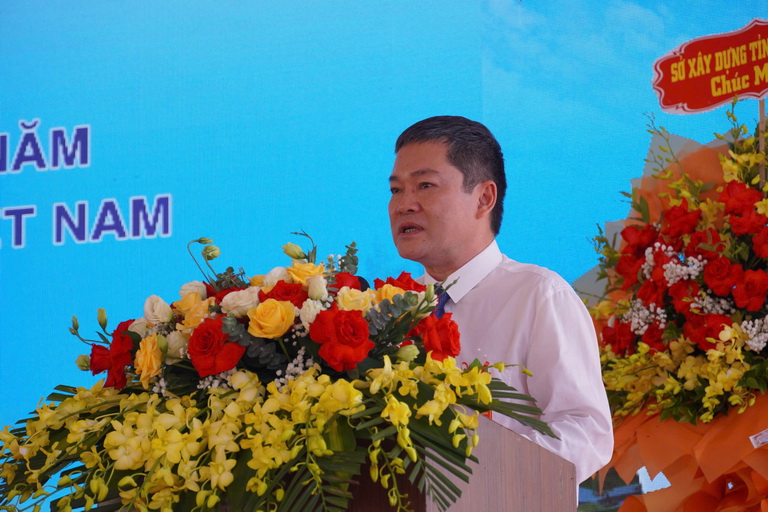 Phó chủ tịch UBND tỉnh Quảng Trị Phan Phong Phú phát biểu tại buổi lễ