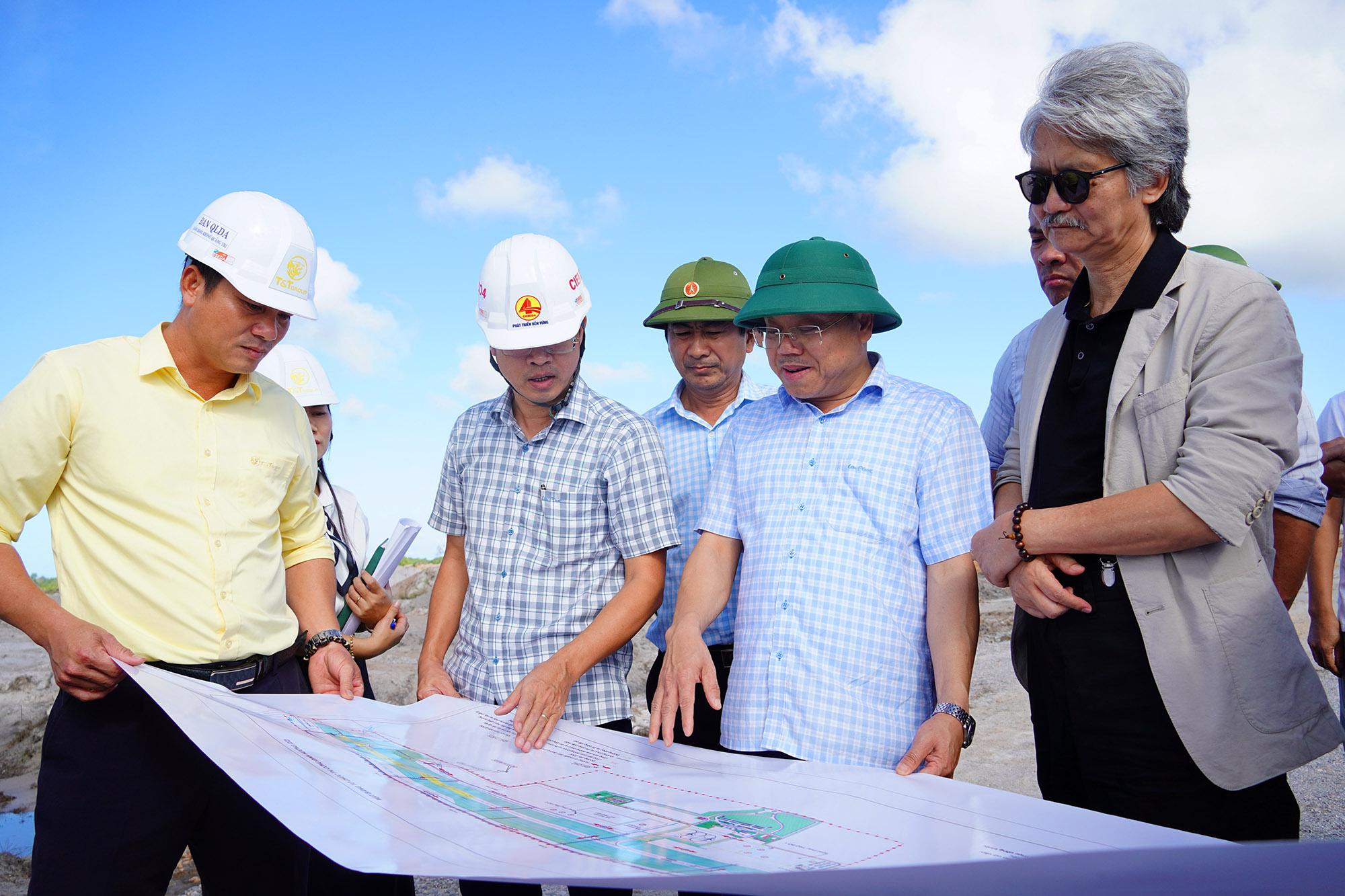 Phó chủ tịch UBND tỉnh Quảng Trị Lê Đức Tiến kiểm tra các Dự án Cảng hàng không Quảng Trị