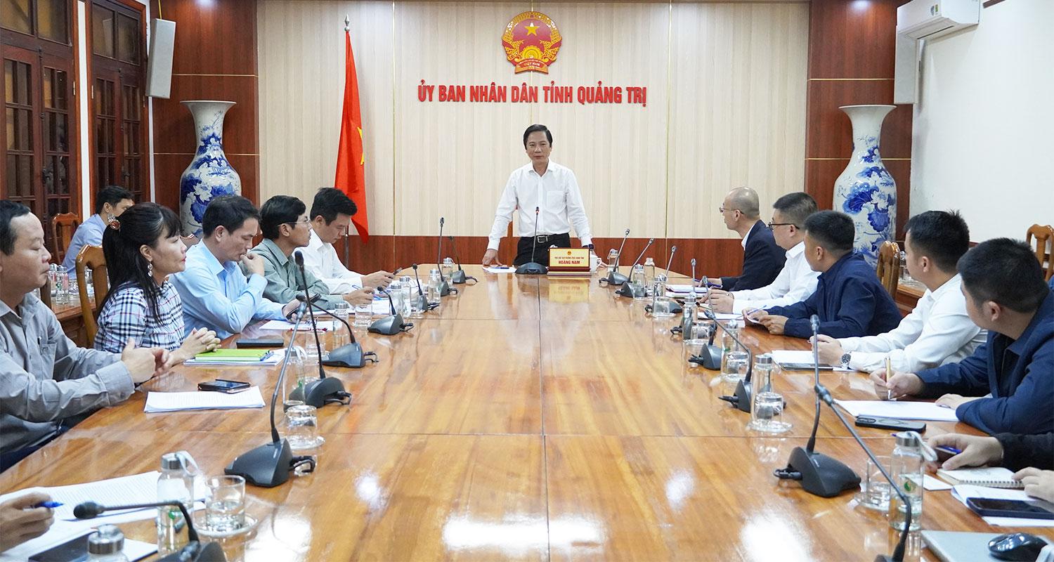 Phó Chủ tịch Thường trực UBND tỉnh Quảng Trị Hoàng Nam chủ trì cuộc họp