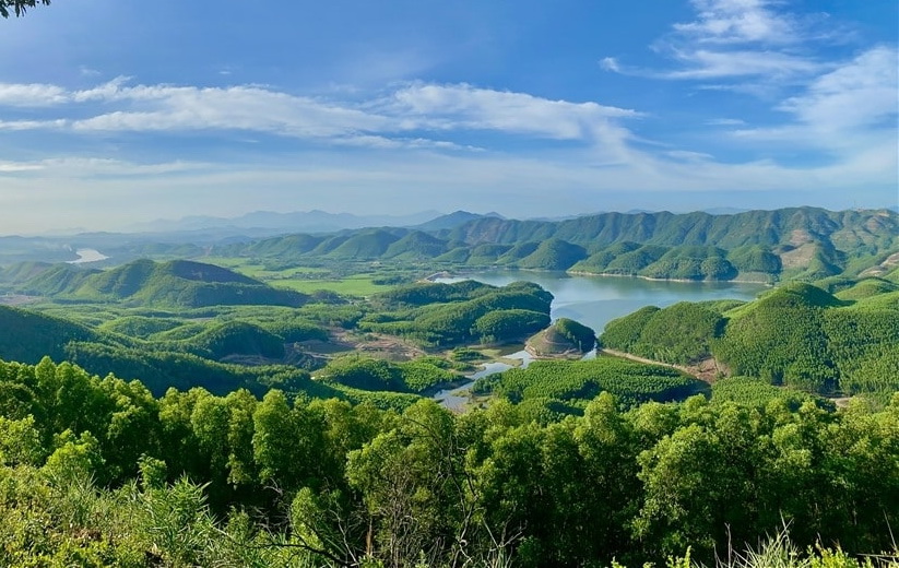 Khu vực đỉnh H&ograve;n Vượn. Ảnh (nguồn): Lalago.vn