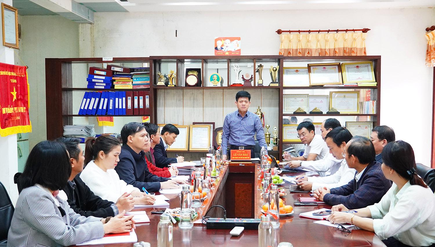 Phó chủ tịch UBND tỉnh Quảng Trị Lê Văn Bảo chủ trì buổi làm việc