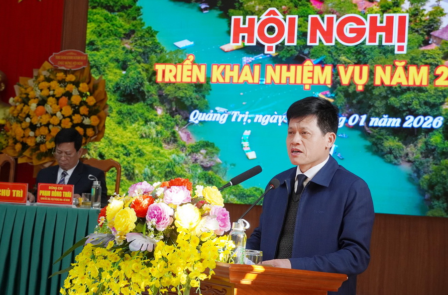 Phó Chủ tịch UBND tỉnh Quảng Trị Lê Văn Bảo phát biểu tại hội nghị