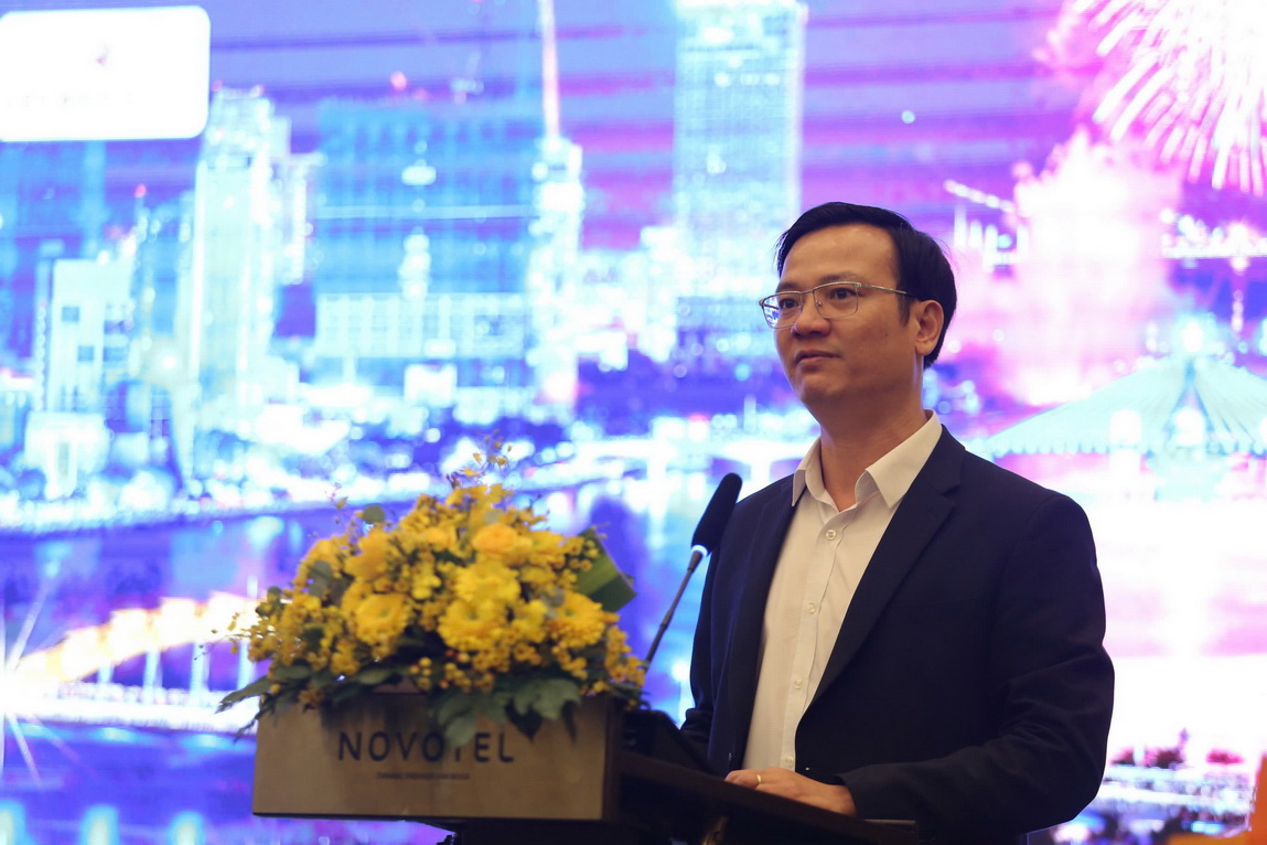 &Ocirc;ng L&ecirc; Văn Tuấn, Ph&oacute; gi&aacute;m đốc Sở X&acirc;y dựng Đ&agrave; Nẵng ph&aacute;t biểu tại Diễn đ&agrave;n