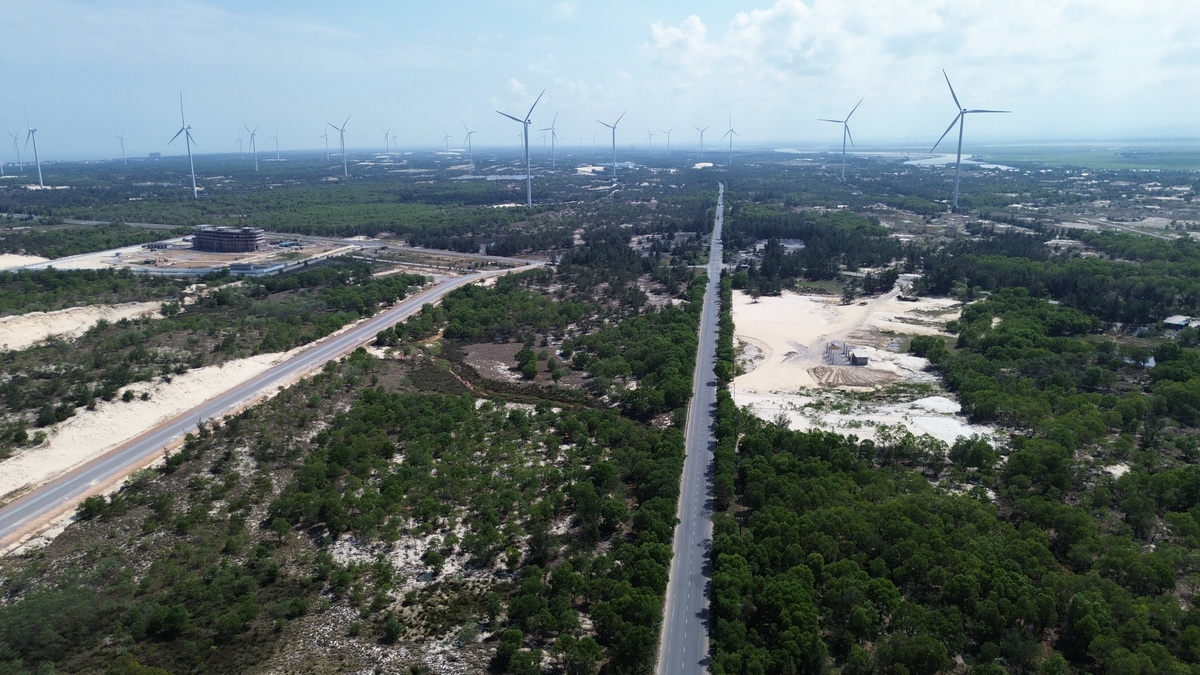 Quảng Trị đặt mục ti&ecirc;u trở th&agrave;nh trung t&acirc;m năng lượng sạch miền Trung trong tương lai. Ảnh: Ngọc T&acirc;n
