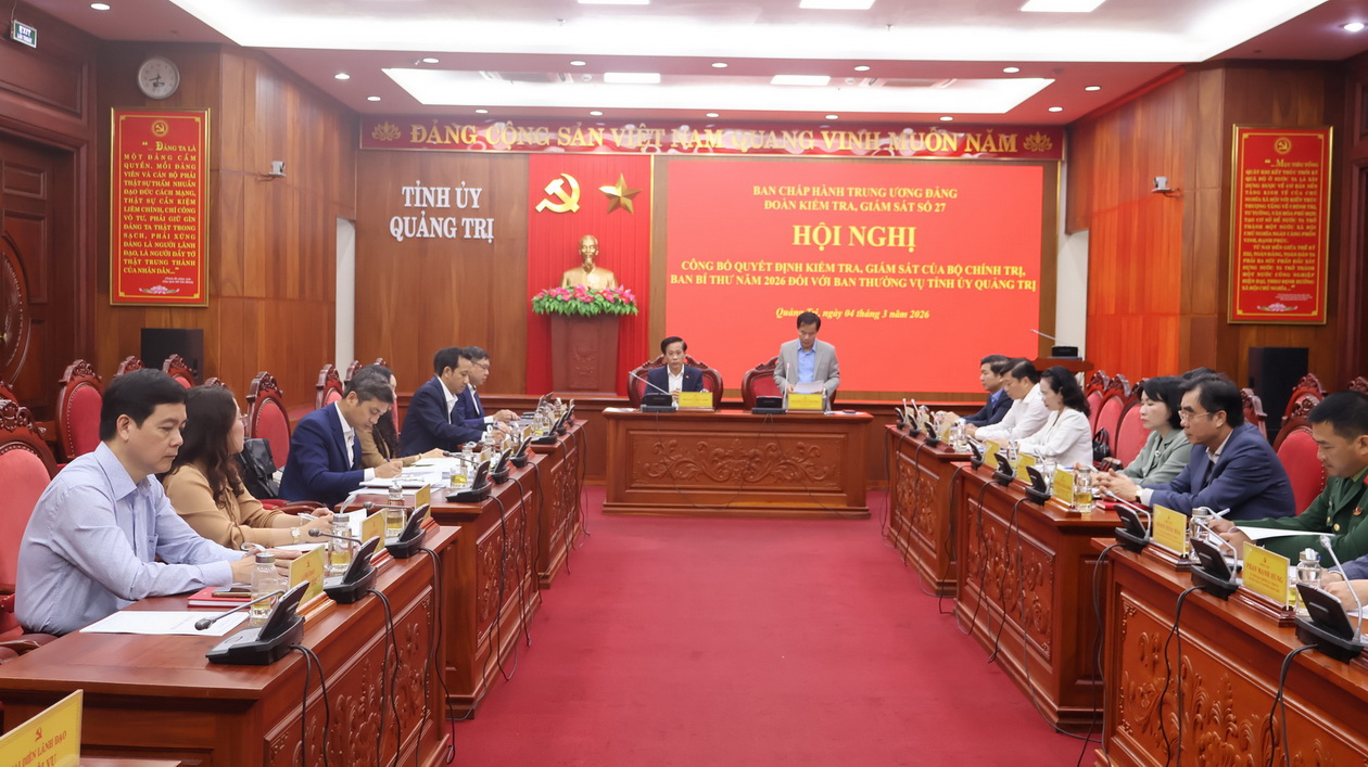 &ocirc;ng Ho&agrave;ng Ph&uacute;c L&acirc;m, Ph&oacute; B&iacute; thư Đảng ủy, Ph&oacute; Gi&aacute;m đốc Học viện Ch&iacute;nh trị Quốc gia Hồ Ch&iacute; Minh, Ph&oacute; Trưởng Đo&agrave;n kiểm tra, gi&aacute;m s&aacute;t số 27 (Đo&agrave;n kiểm tra) v&agrave; &ocirc;ng Nguyễn Văn Phương, B&iacute; thư Tỉnh ủy Quảng Trị đồng chủ tr&igrave;.