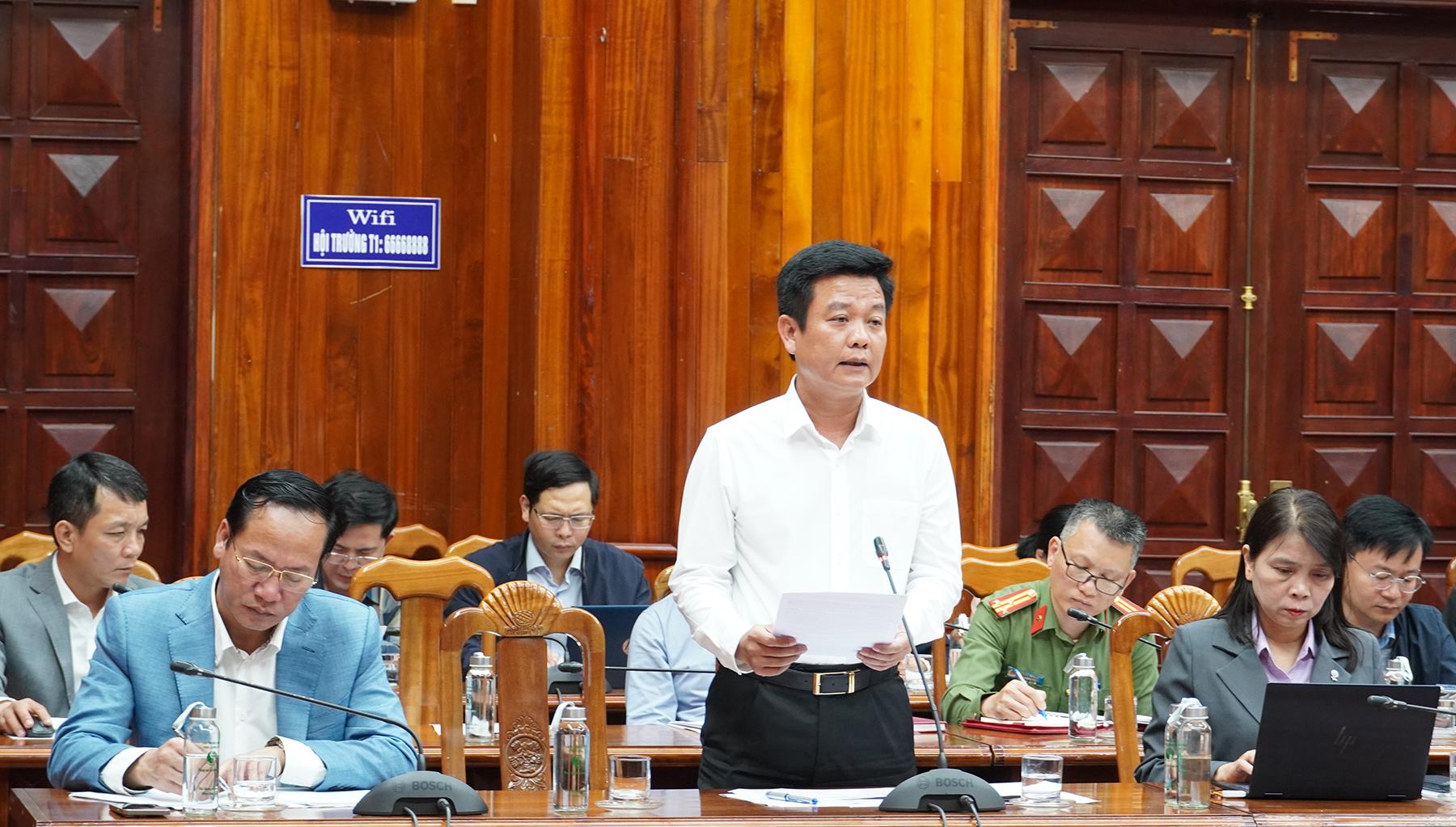 Gi&aacute;m đốc Sở N&ocirc;ng nghiệp v&agrave; M&ocirc;i trường Trần Quốc Tuấn thảo luận tại hội nghị