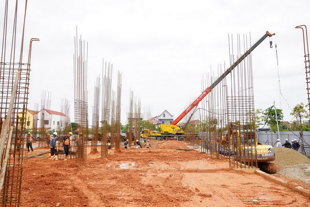 Dự &aacute;n nh&agrave; ở x&atilde; hội Lộc Ninh 1 đang thi c&ocirc;ng phần nền m&oacute;ng