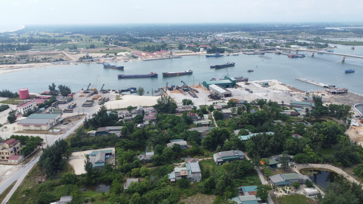 Khu vực Cảng biển Cửa Việt